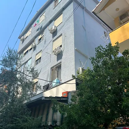 Lovely Amd Quite Appartament 1-1 Apartmán *