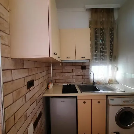 Lovely Amd Quite Appartament 1-1 Apartament