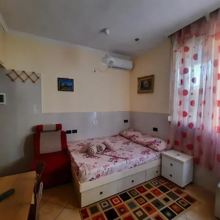 Lovely Amd Quite Appartament 1-1 Apartment *